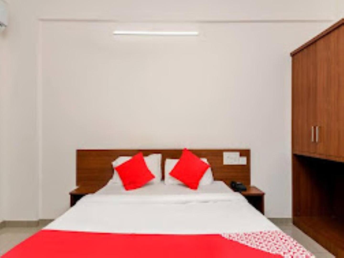 Hotel Samruddhi Lodging,Mangaluru Mulki ภายนอก รูปภาพ